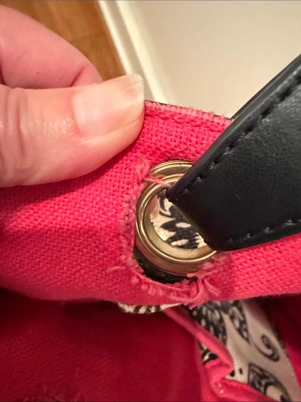 Spartina 449 Black & Cream Floral Canvas Tote with Pink Tassel - Picture 8 of 15
